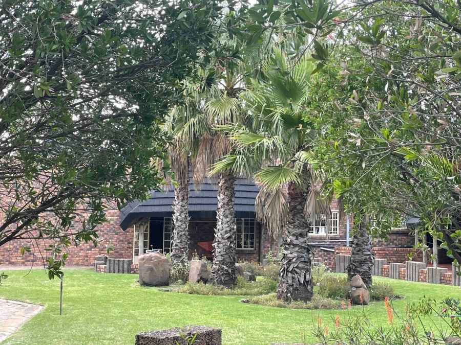 5 Bedroom Property for Sale in Oranjeville Free State